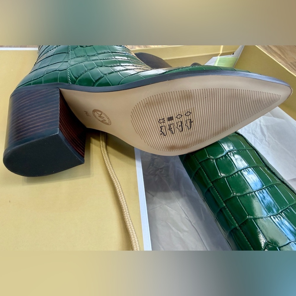 Michael Kors Loni Moss Green Embossed Croc Leather Knee-High Boots US 7M NIB - Picture 8 of 8